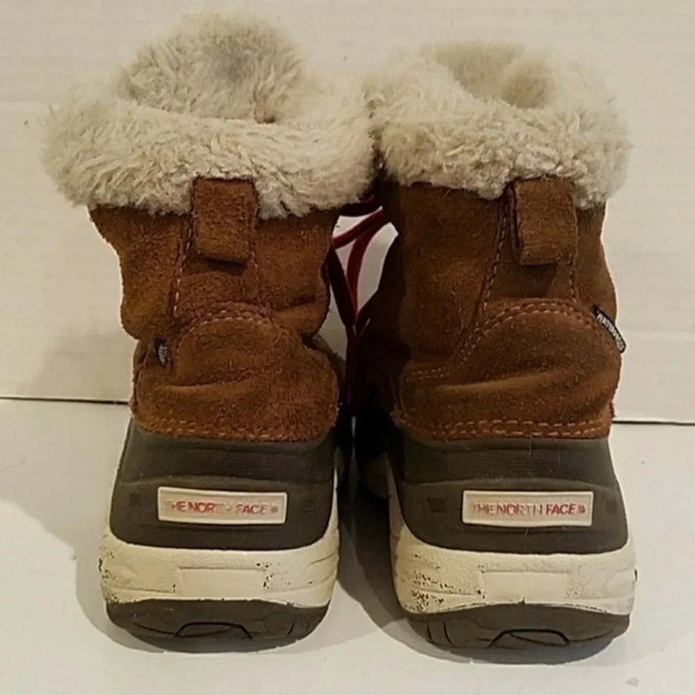GIRL'S THE‎ NORTH FACE WATERPROOF BOOTS (sz 12)